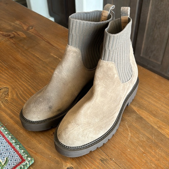 Blondo Shoes - Blondo Chelsea boots
